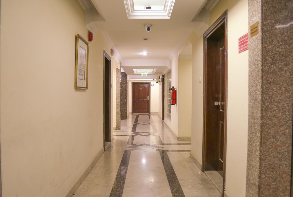 Al Muraqabat Plaza Hotel Apartments Dubai Exterior photo