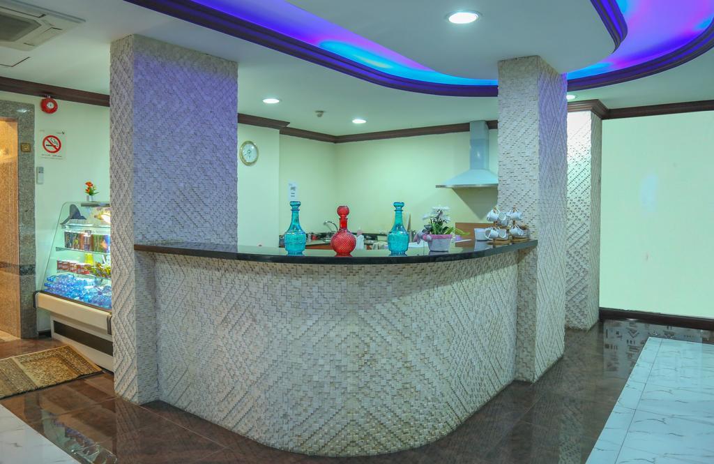 Al Muraqabat Plaza Hotel Apartments Dubai Exterior photo