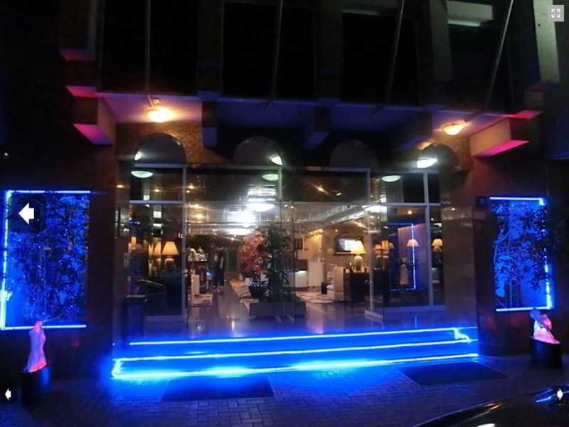 Al Muraqabat Plaza Hotel Apartments Dubai Exterior photo